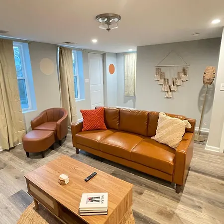 Spacious & Modern 3 Bedroom Home L Wi-Fi L Free Parking L Hyde Park L